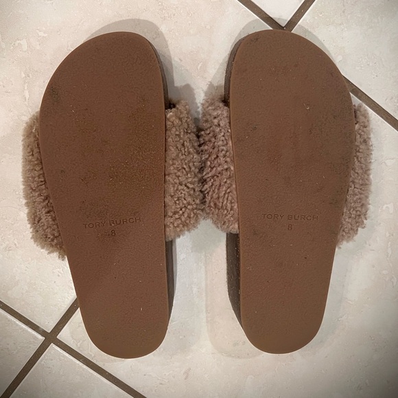Tory Burch Tan Shearling Slides, sz 8 - Picture 3 of 3